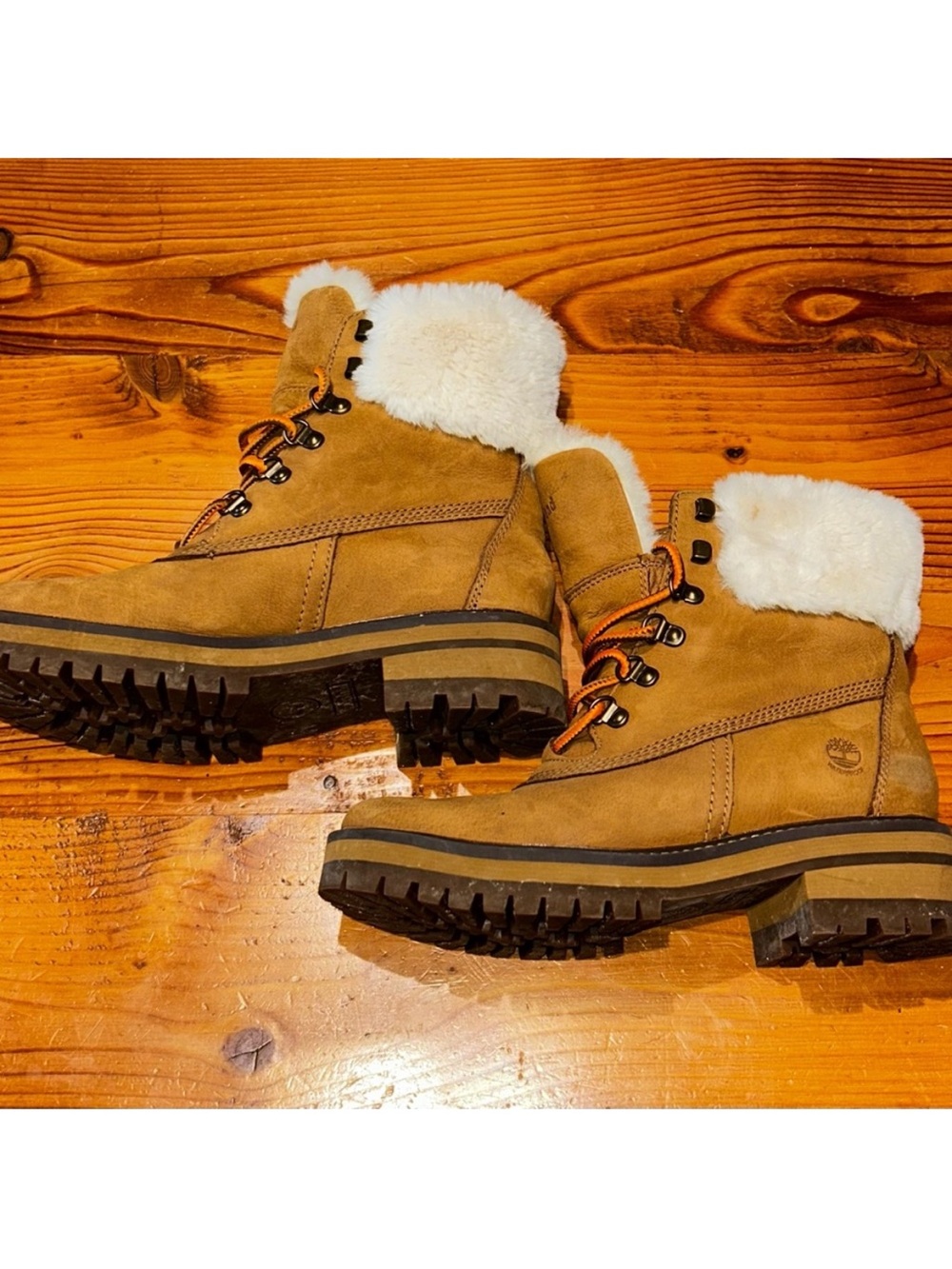 Timberland Women's Tan Suede Shearling-Trim Winter Hiking Boots